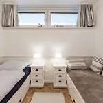 Haus Uthlande 6 *